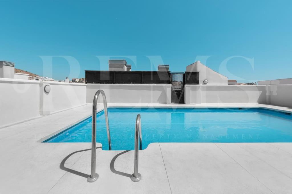 Adorable Flat With Private Parking In The Center By Rems Malaga